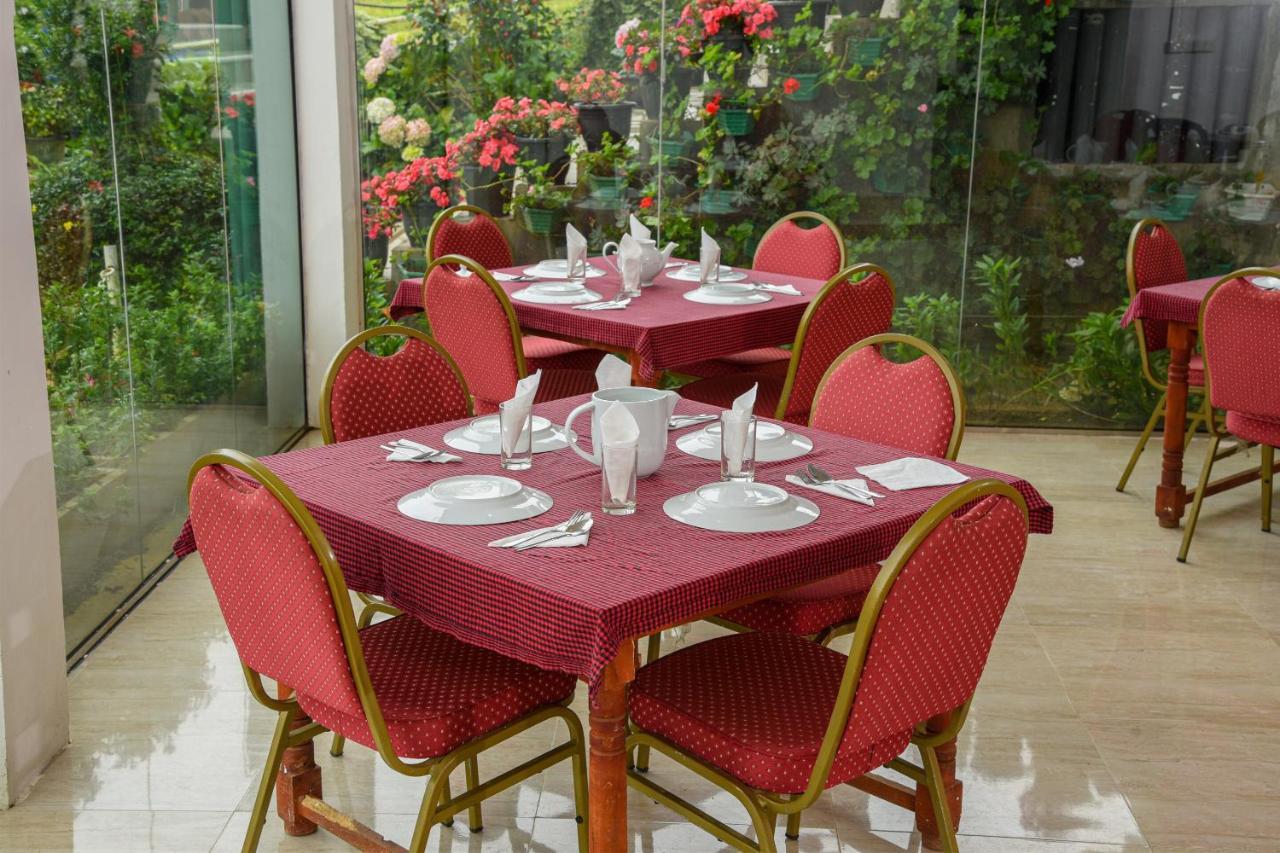 Grand View Hotel Νουβάρα Ελίγια Εξωτερικό φωτογραφία